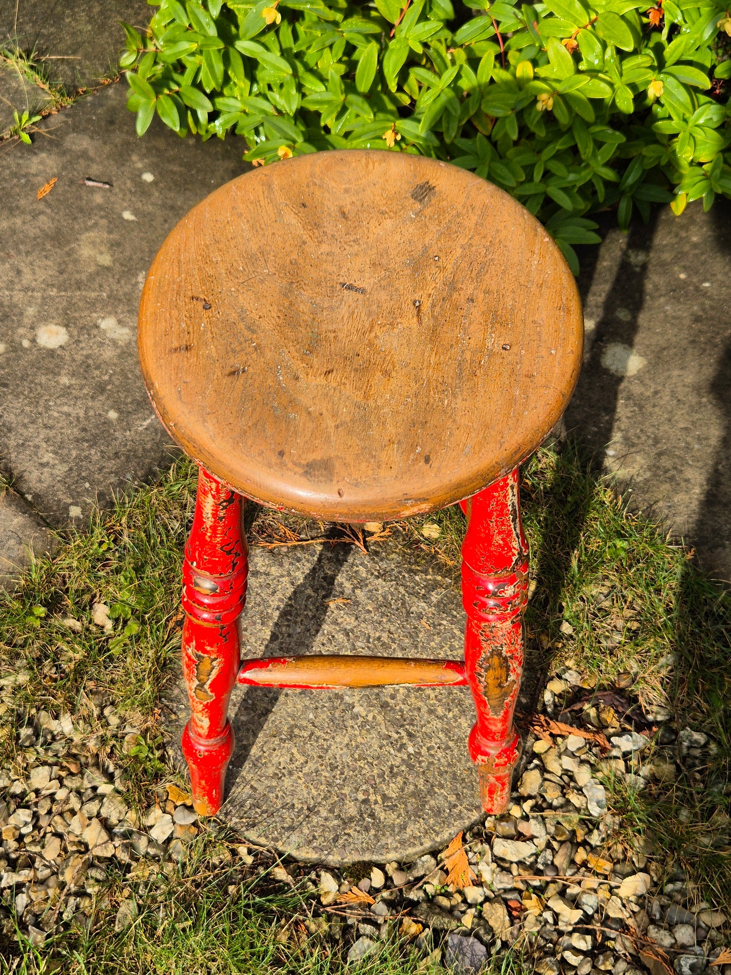 Antique Elm Top Stool Round Top, Turned Legs Country Farmhouse Red