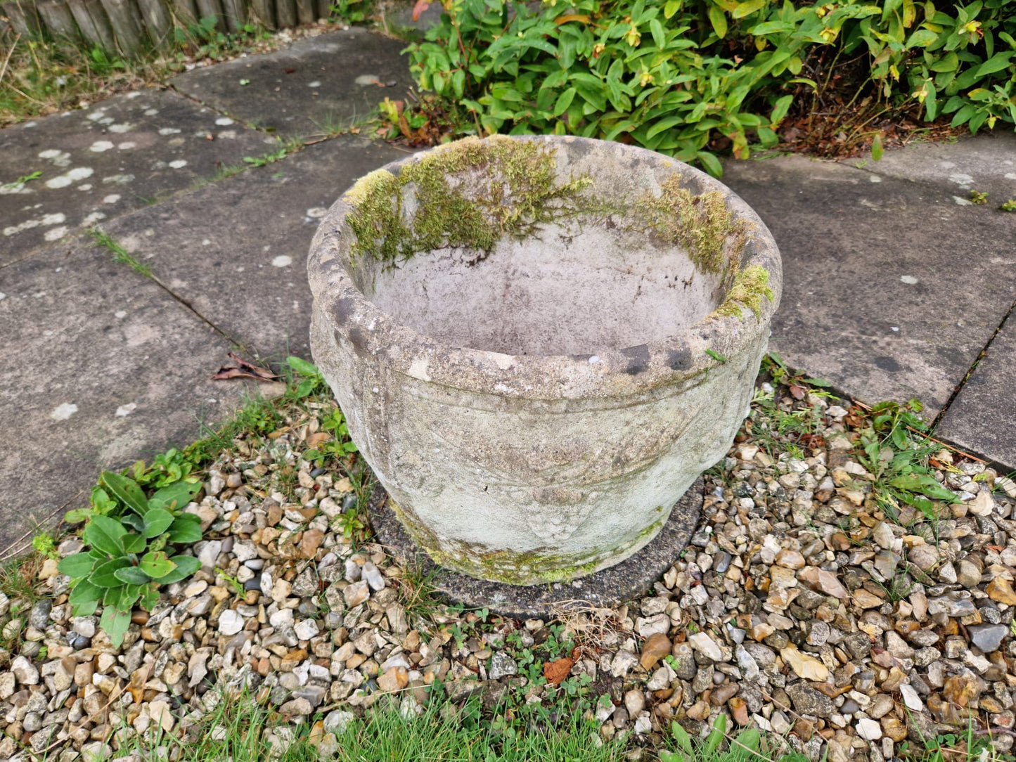 Vintage Grapes & Vines Planter Pot Heavy