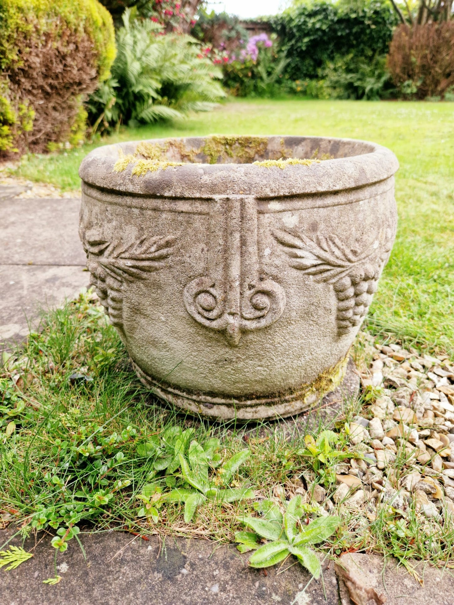 Vintage Grapes & Vines Planter Pot Heavy