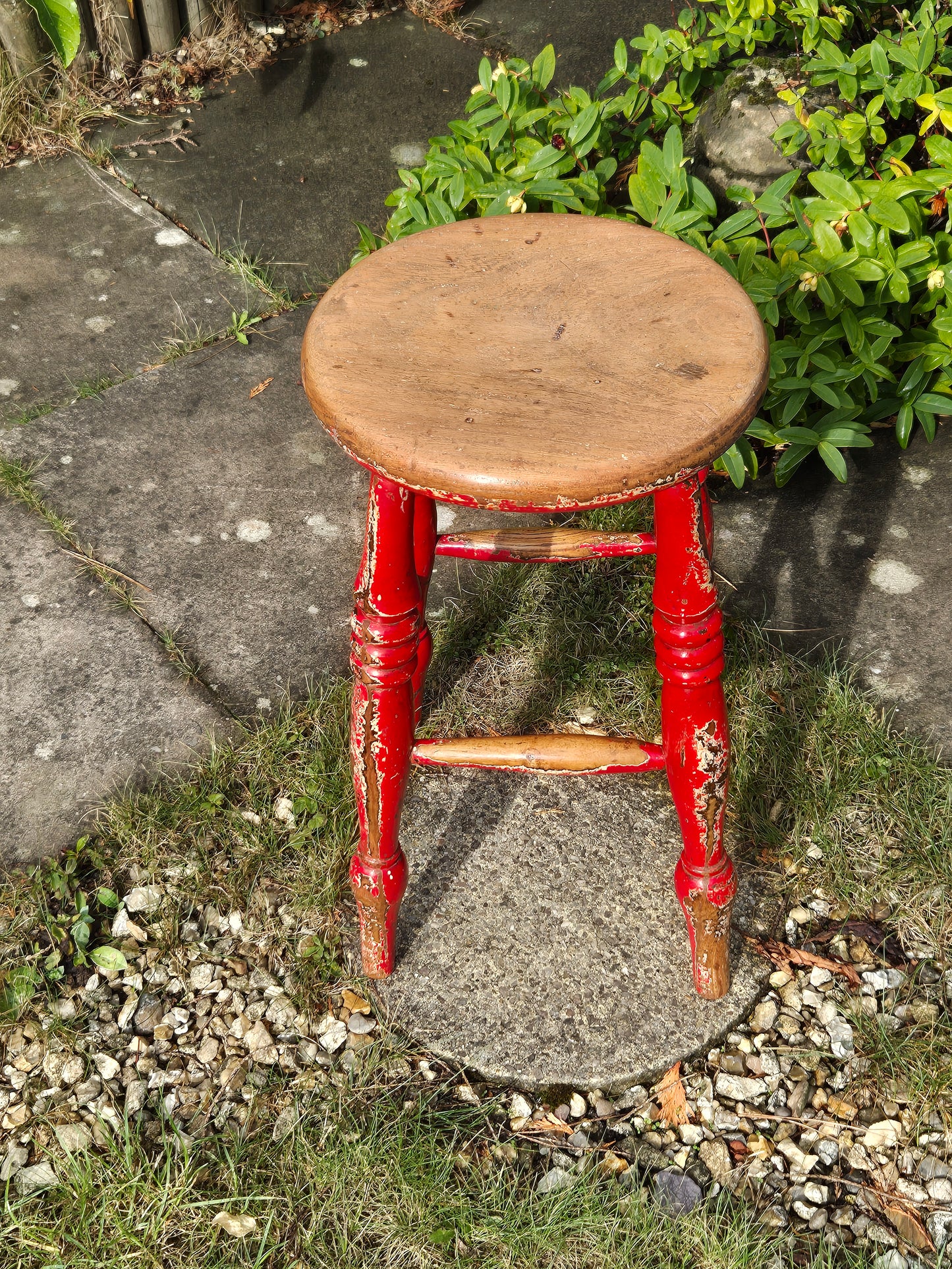 Antique Elm Top Stool Round Top, Turned Legs Country Farmhouse Red