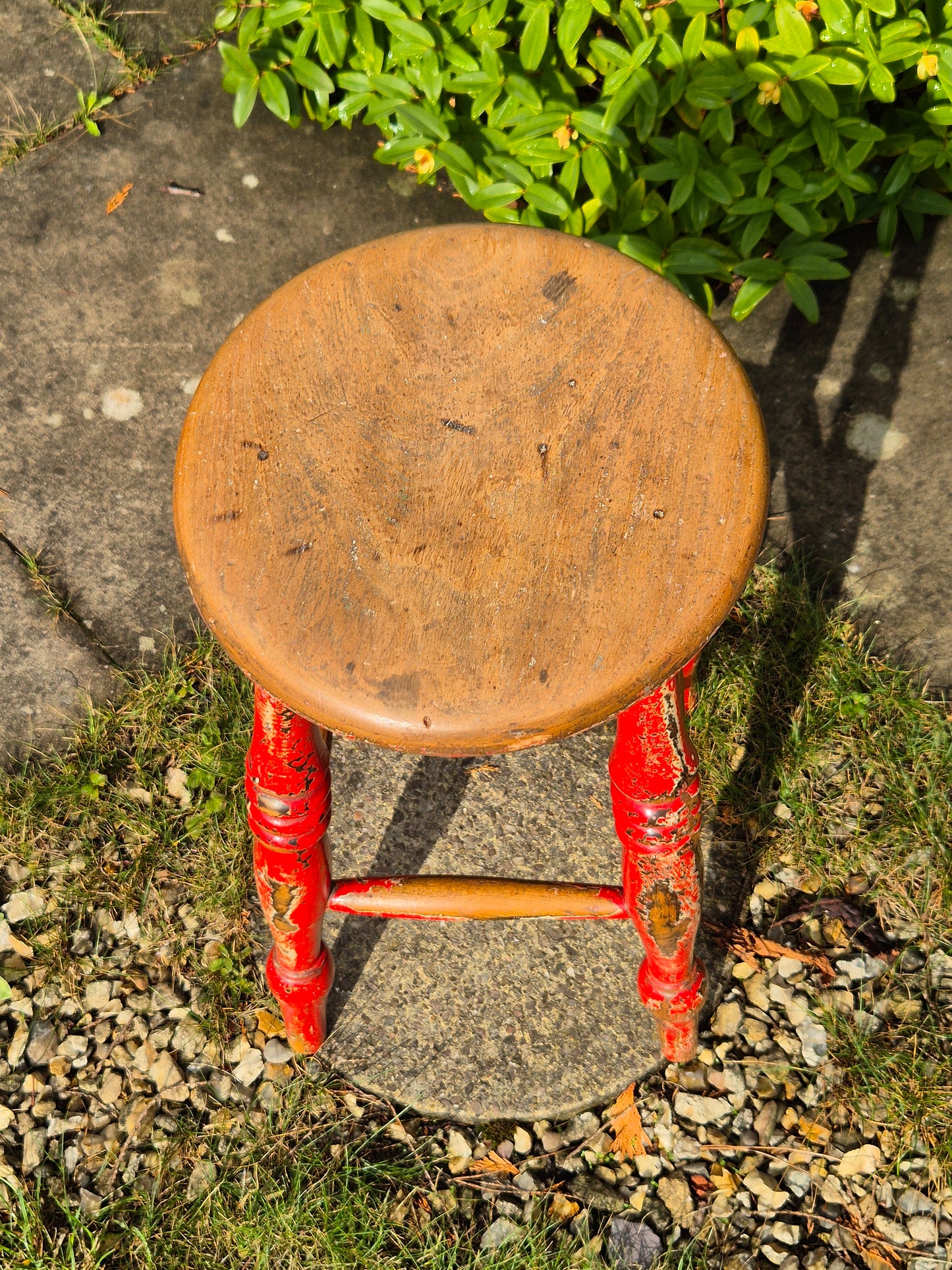 Antique Elm Top Stool Round Top, Turned Legs Country Farmhouse Red