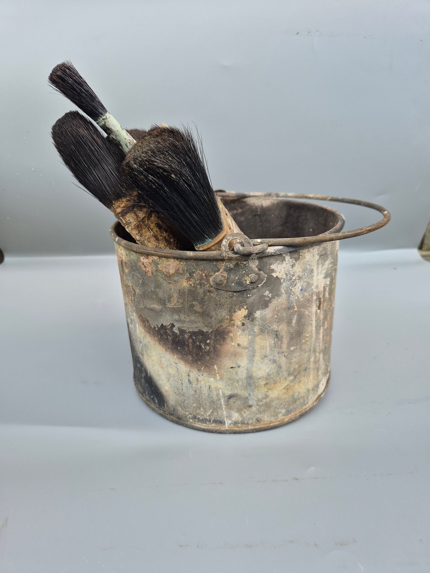 Vintage Paint Brushes x 5 & Metal Paint Kettle Pot Industrial Galvanised Bucket