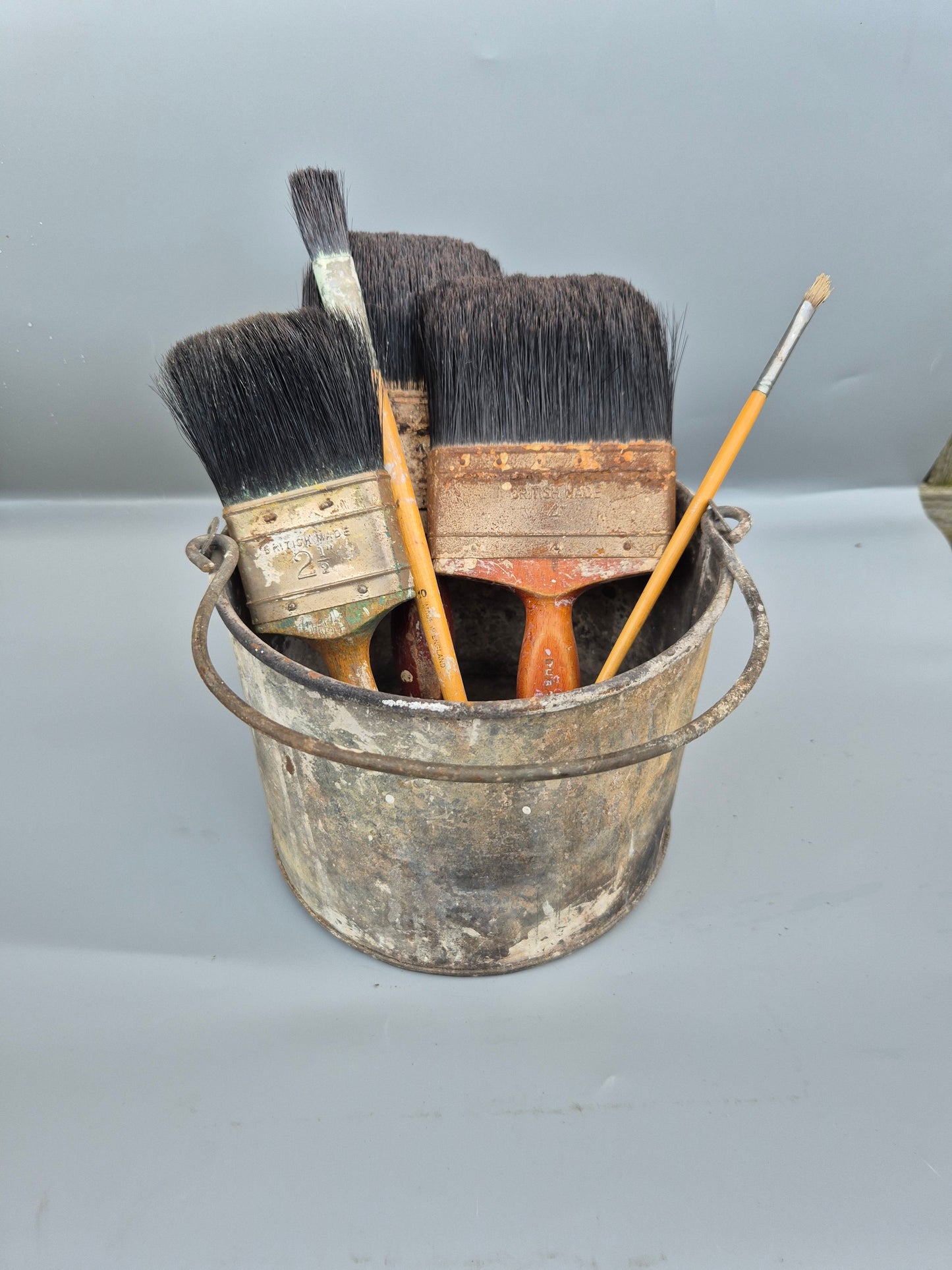 Vintage Paint Brushes x 5 & Metal Paint Kettle Pot Industrial Galvanised Bucket