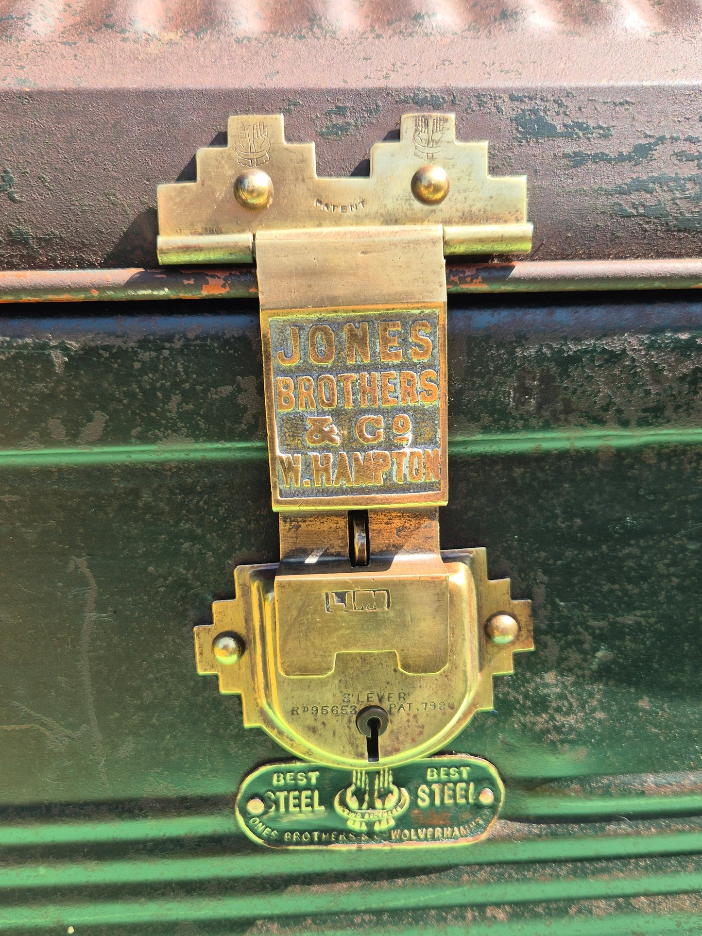 Vintage Tin Trunk Jones Bros - In The Malthouse Collective Stroud GL6 6NU