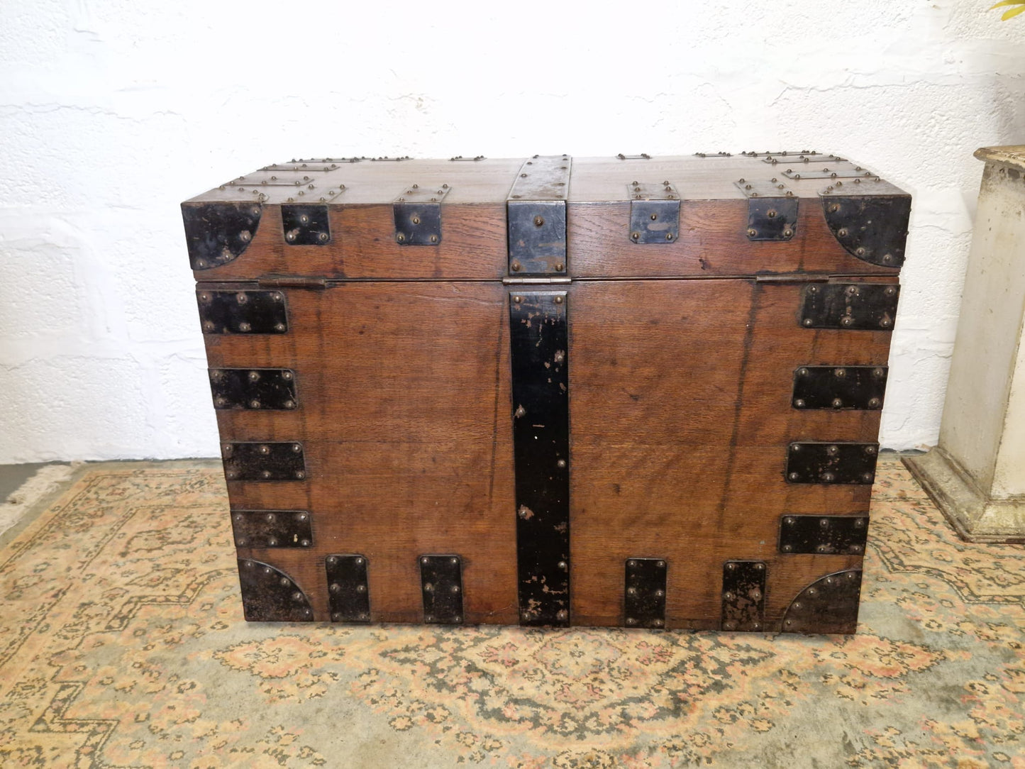 Antique English Oak Silversmiths Box Chest Goldsmiths And Silversmiths London