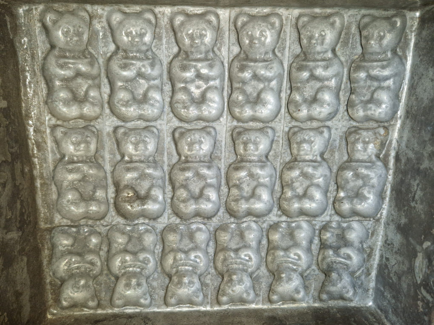 Fabulous Vintage Teddy Bear Ice Cream Mould