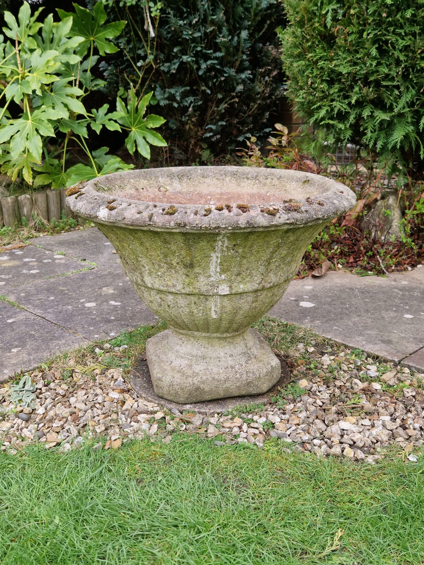 Beautiful Vintage Garden Urn Planter Trough