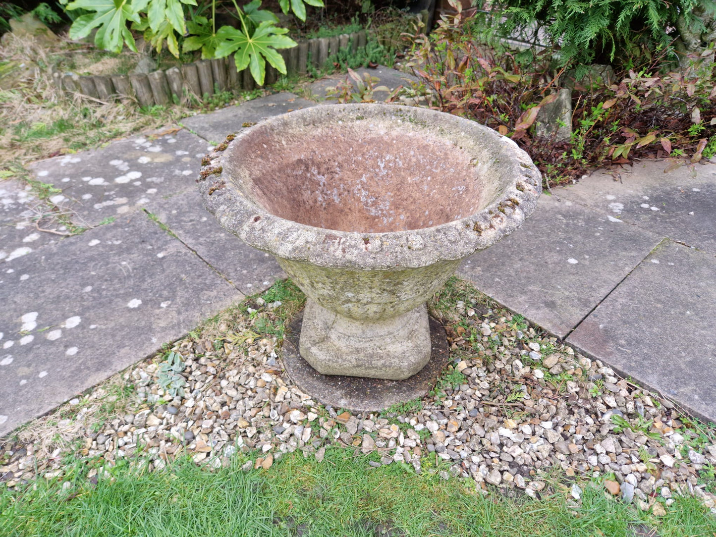 Beautiful Vintage Garden Urn Planter Trough