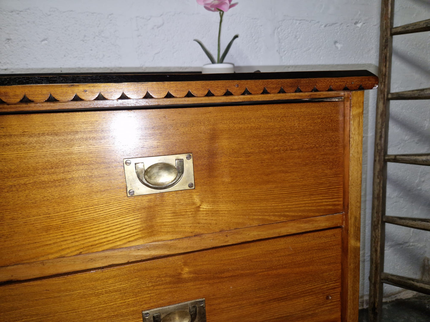 Antique Aesthetic Style Ash Chest Of Drawers