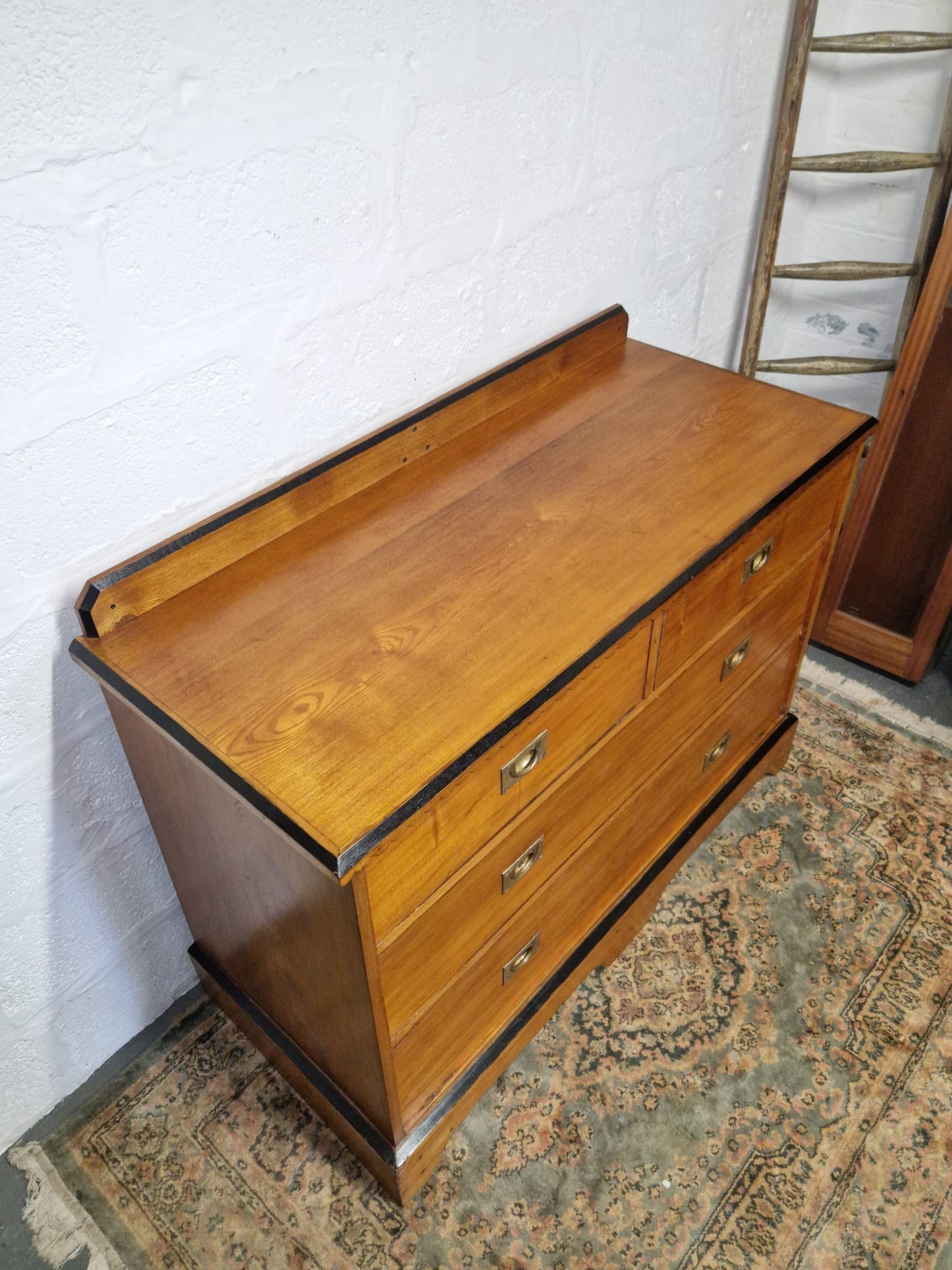 Antique Aesthetic Style Ash Chest Of Drawers