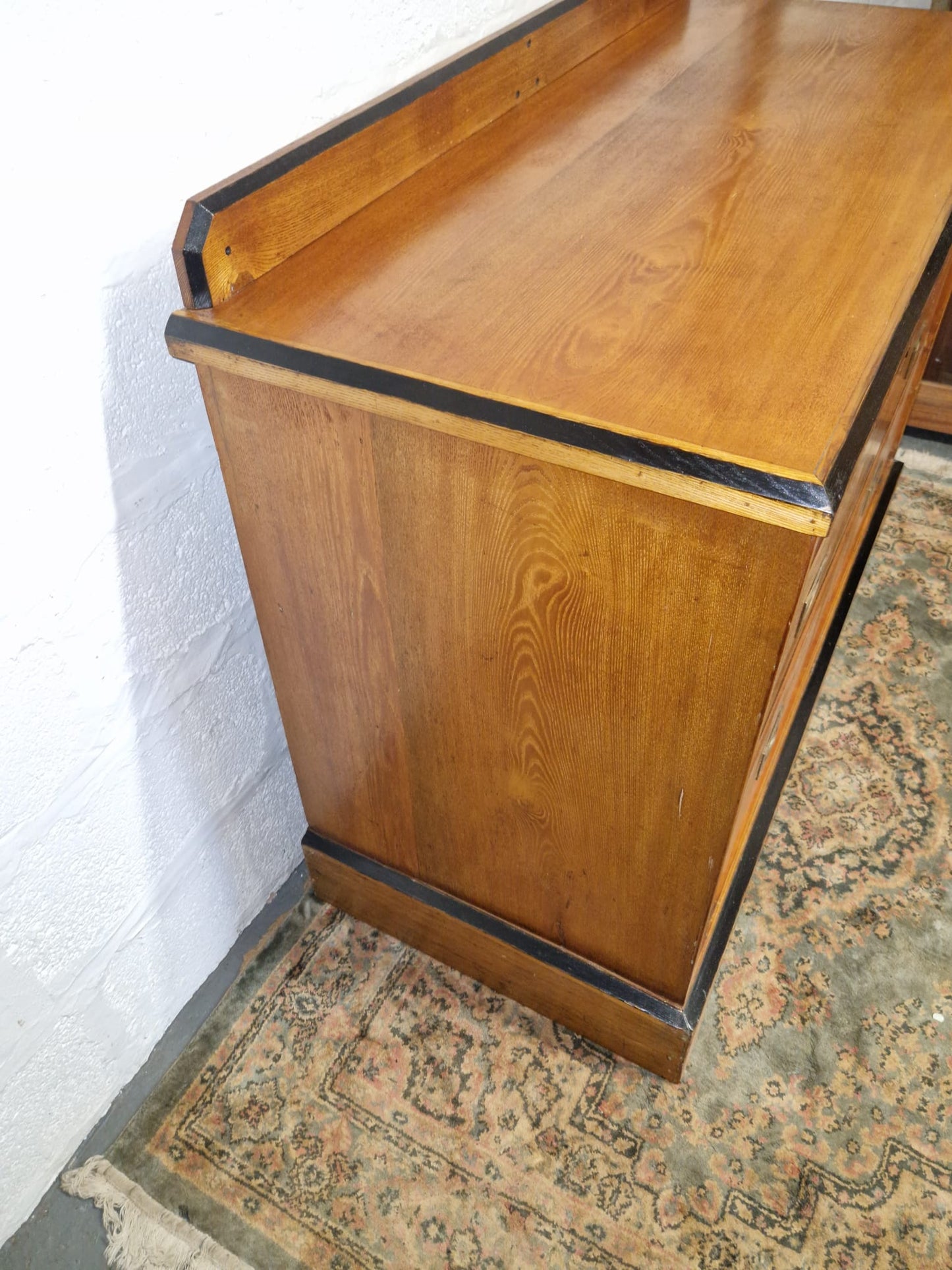 Antique Aesthetic Style Ash Chest Of Drawers