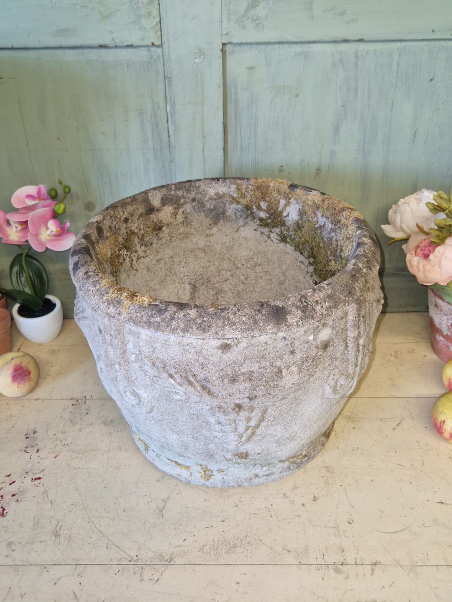 Vintage Grapes & Vines Planter Pot Heavy