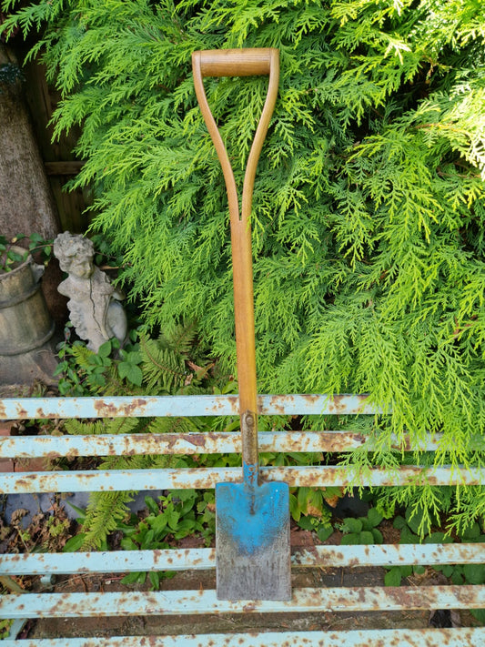 Vintage Rare Robin Brand Garden Small Spade Allotment Ladies 14 cm head