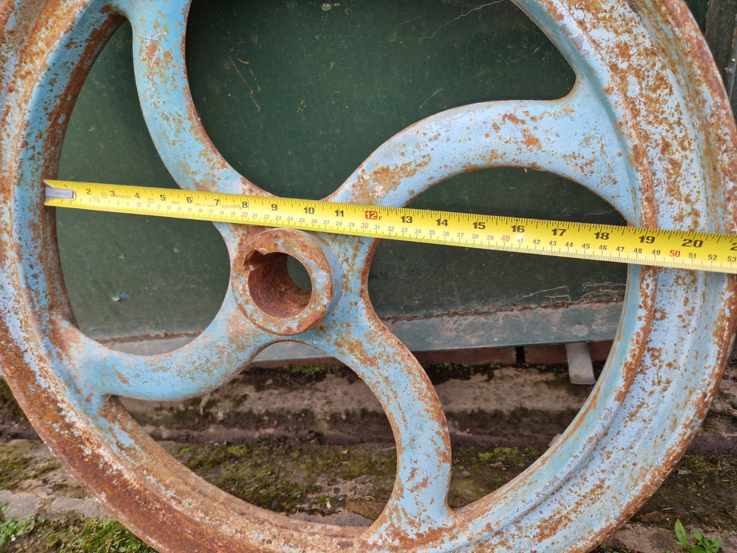 Vintage Large 24" Old Cast Iron Wheel Garden Display