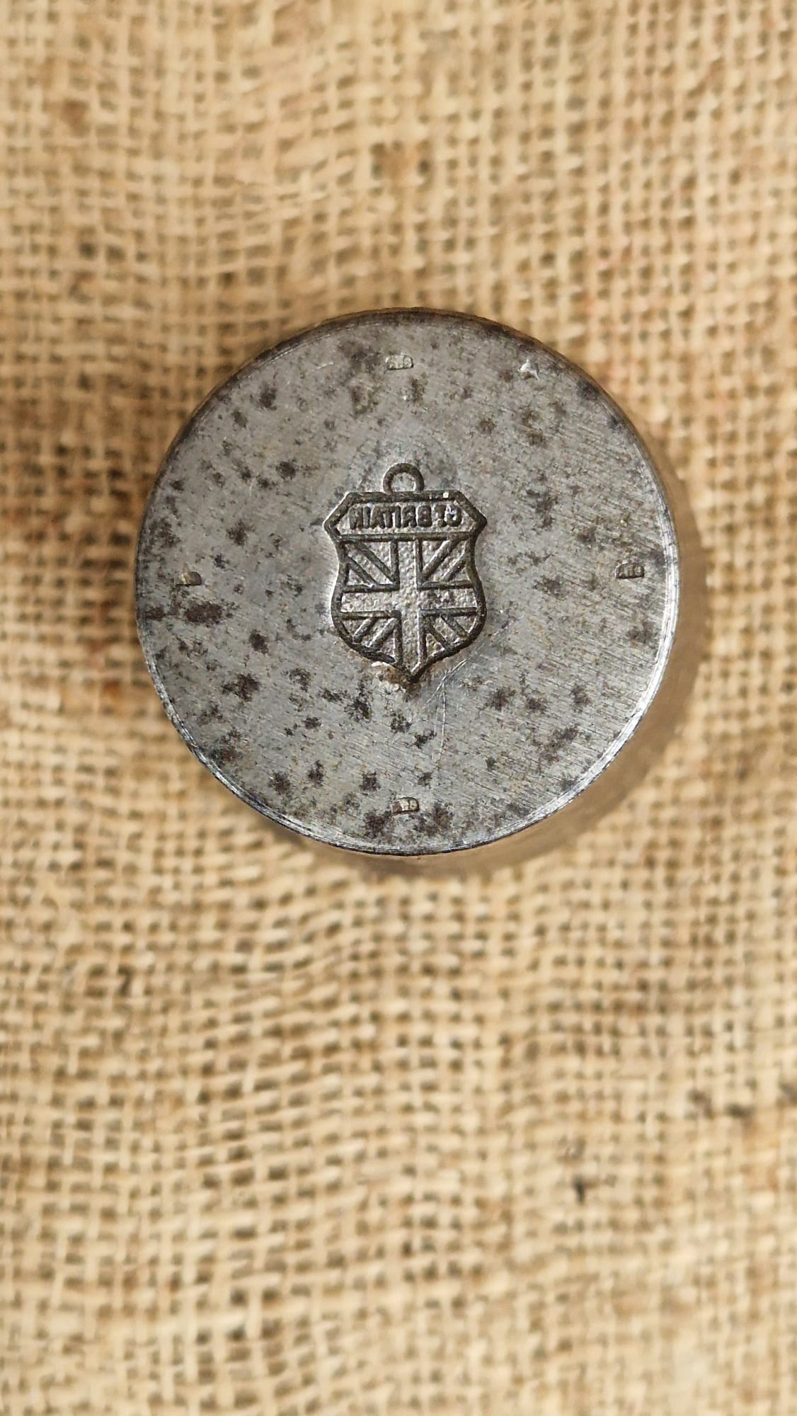 GT BRITAIN Vintage Enamel Souvenir Charm Metal Steel Die Stamp Industrial