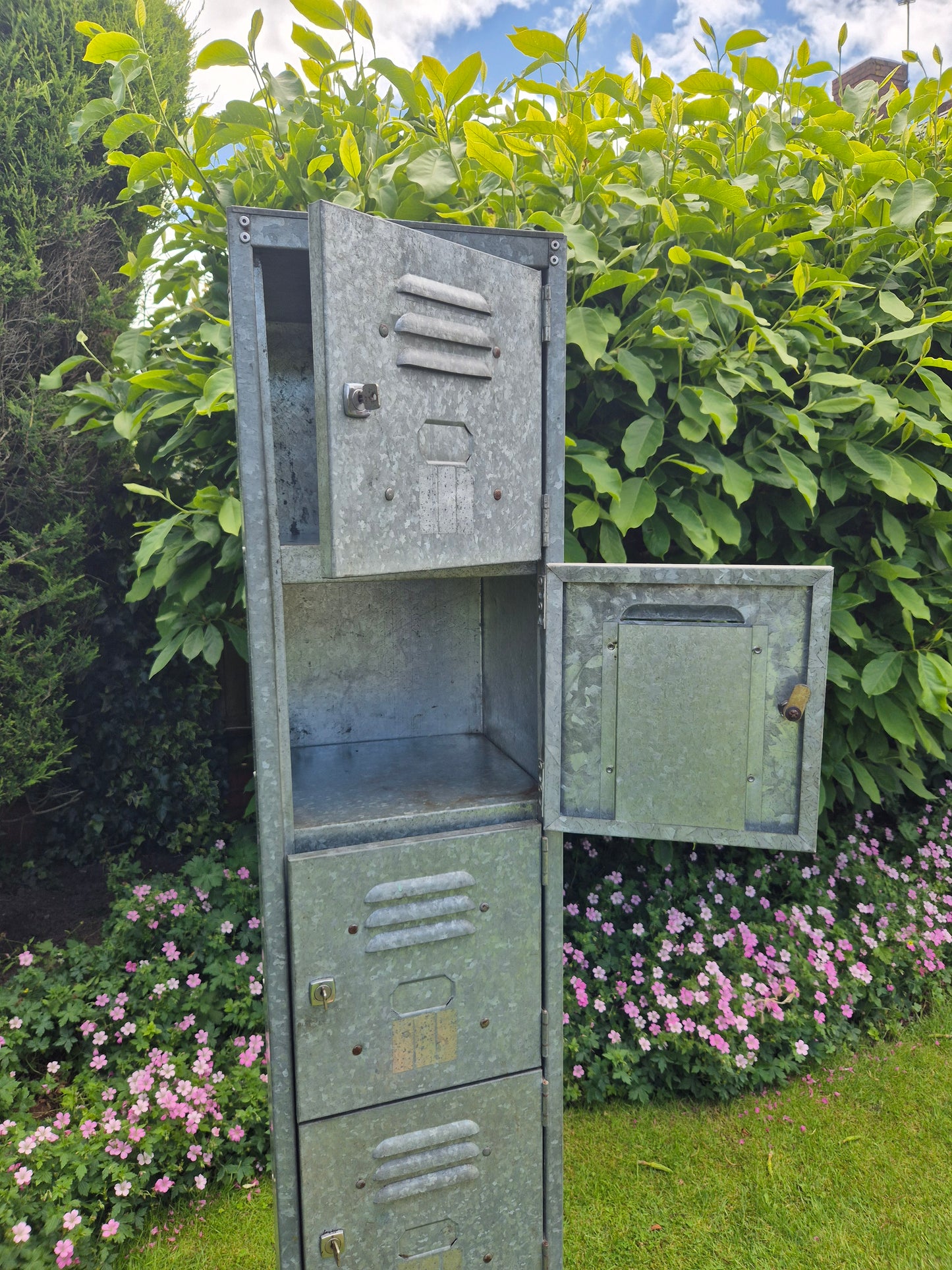 Galvanised lockers - In The Malthouse Collective Antiques Centre Stroud