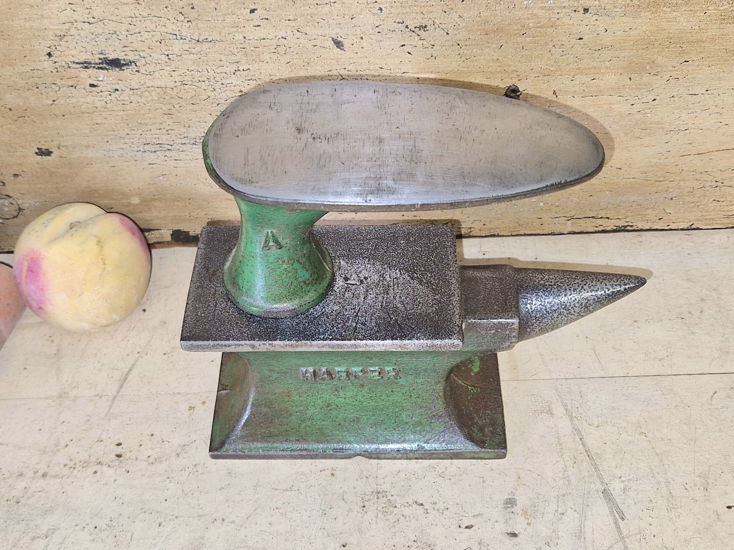 Vintage Harper 4006 Green Cobblers Anvil with 1 x Last