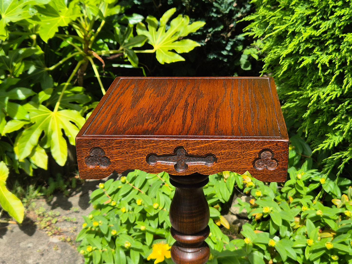 Vintage Old Charm plant stand - In The Malthouse Collective Stroud GL6 6NU
