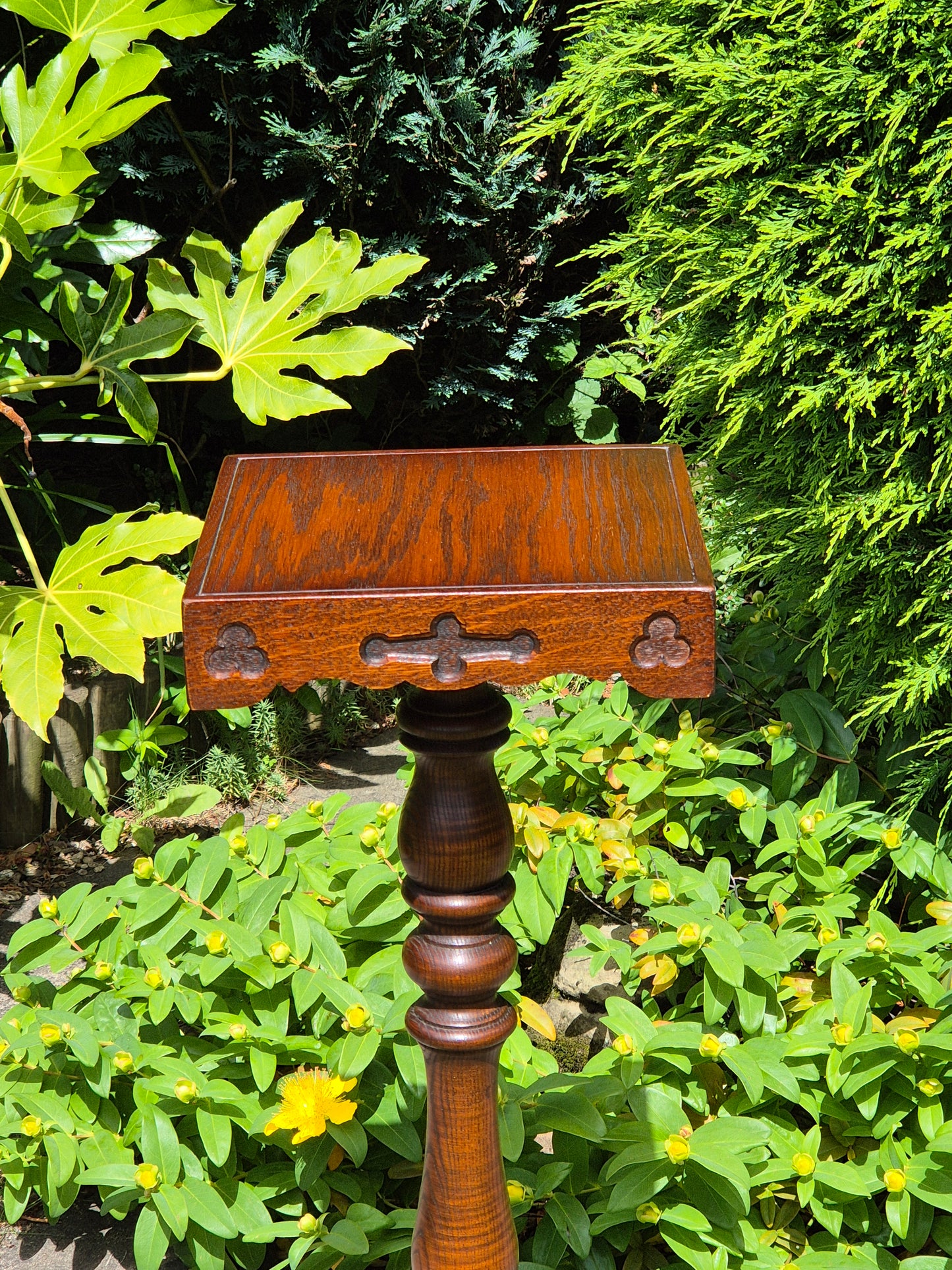 Vintage Old Charm plant stand - In The Malthouse Collective Stroud GL6 6NU