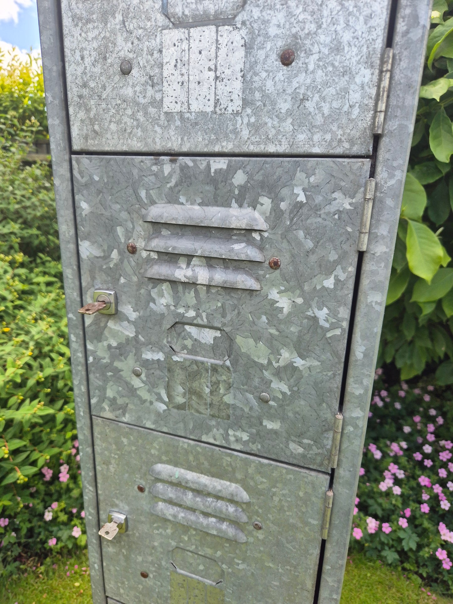 Galvanised lockers - In The Malthouse Collective Antiques Centre Stroud